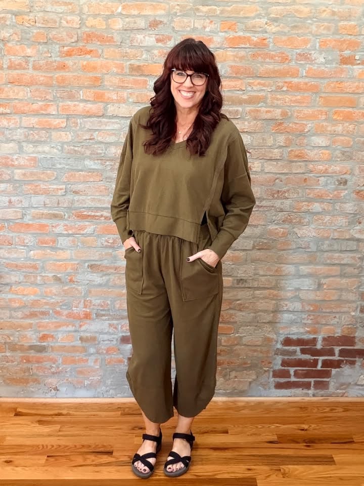 LuLaRoe Wendy Easy Barrel Pull-On Pant – Solid Olive Green