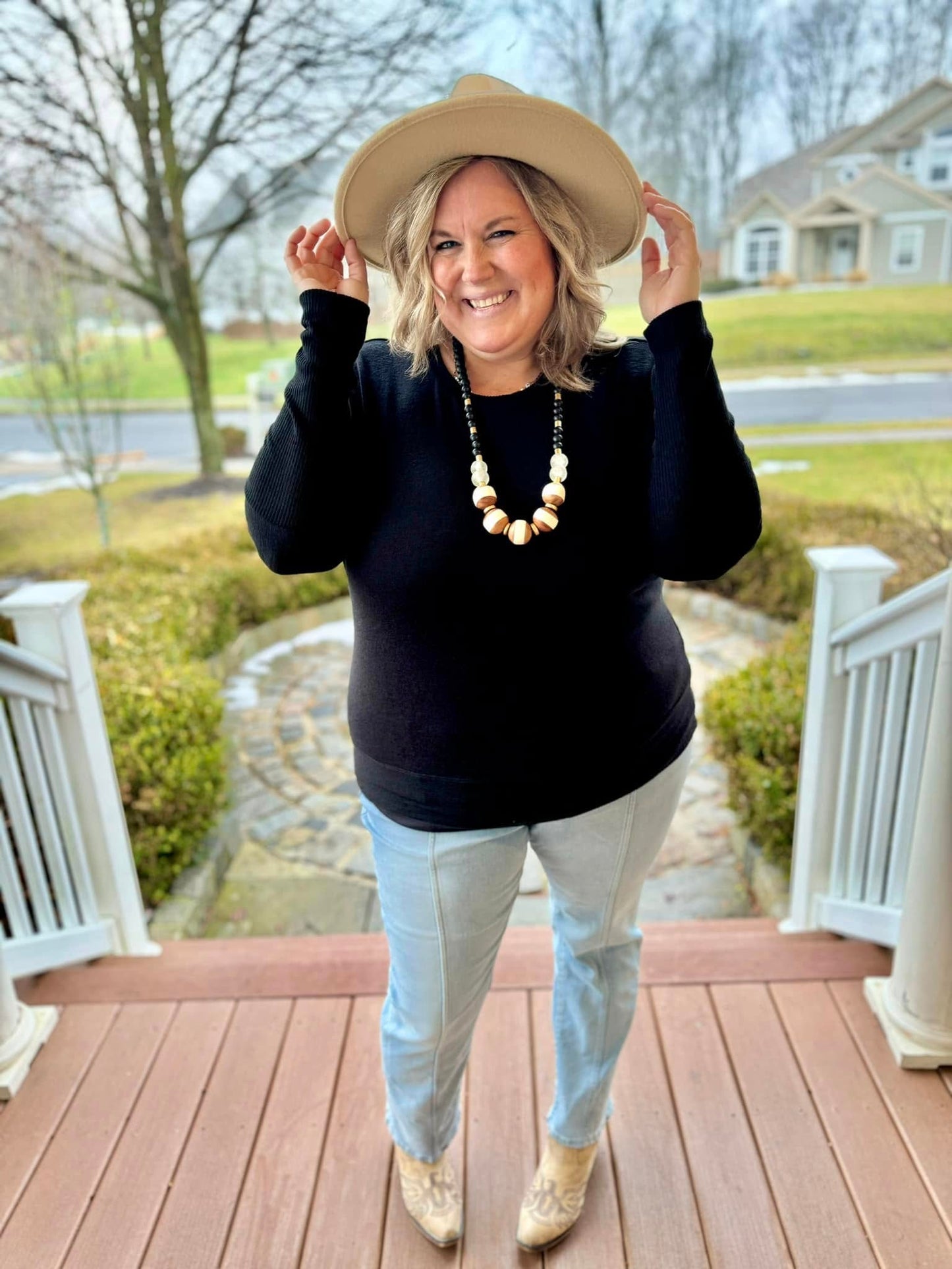 LuLaRoe LuLaRoe Tammy Top — Solid Classic Black 