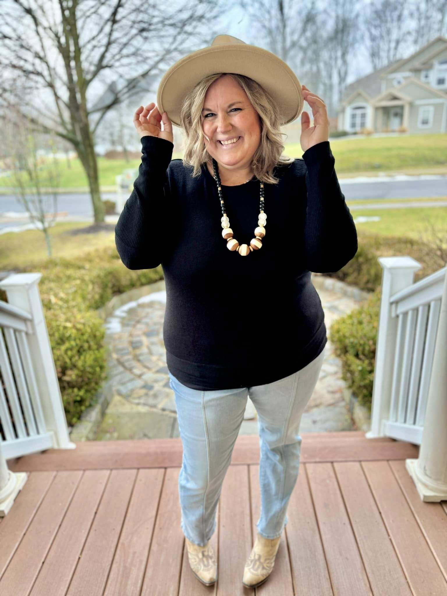 LuLaRoe LuLaRoe Tammy Top — Solid Classic Black 