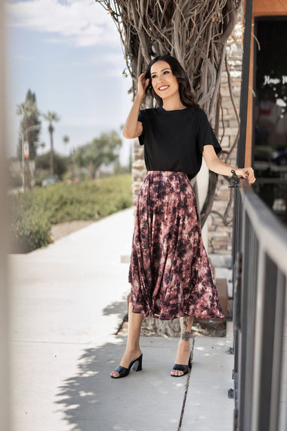 LuLaRoe Melanie Raglan Top in Solid Black product image.