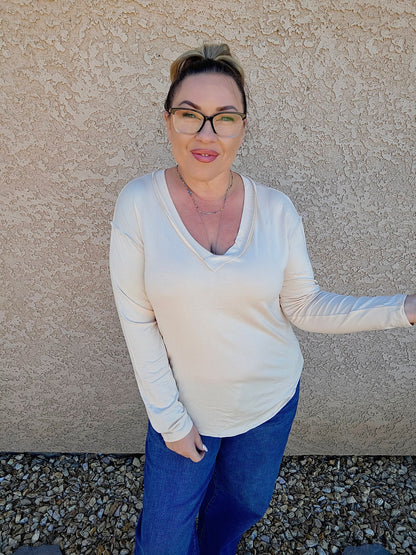 LuLaRoe LuLaRoe Vicki Top - Solid Soft Oatmeal 