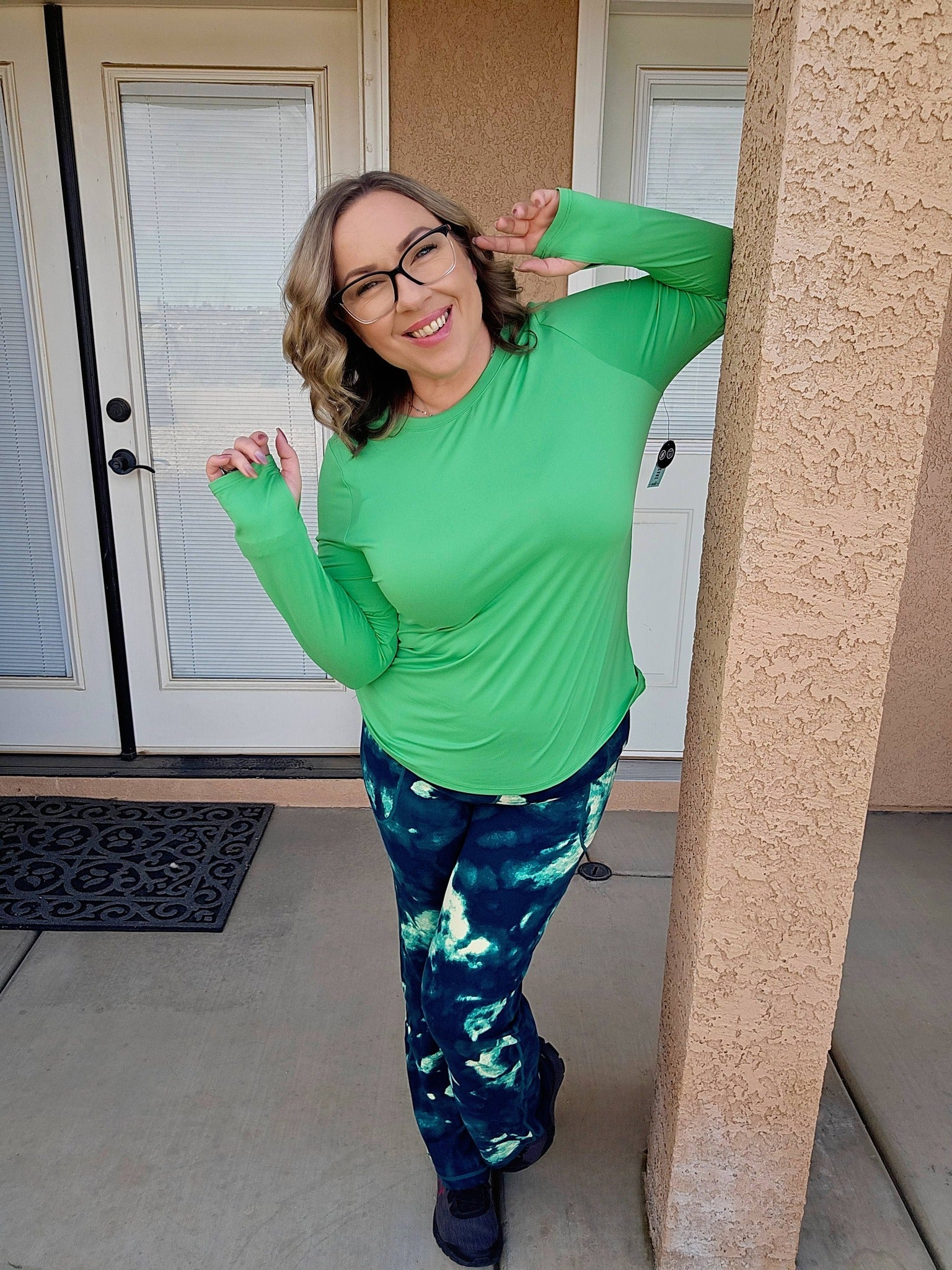 LuLaRoe LuLaRoe Rise Limitless Top - Solid Classic Clover Green 
