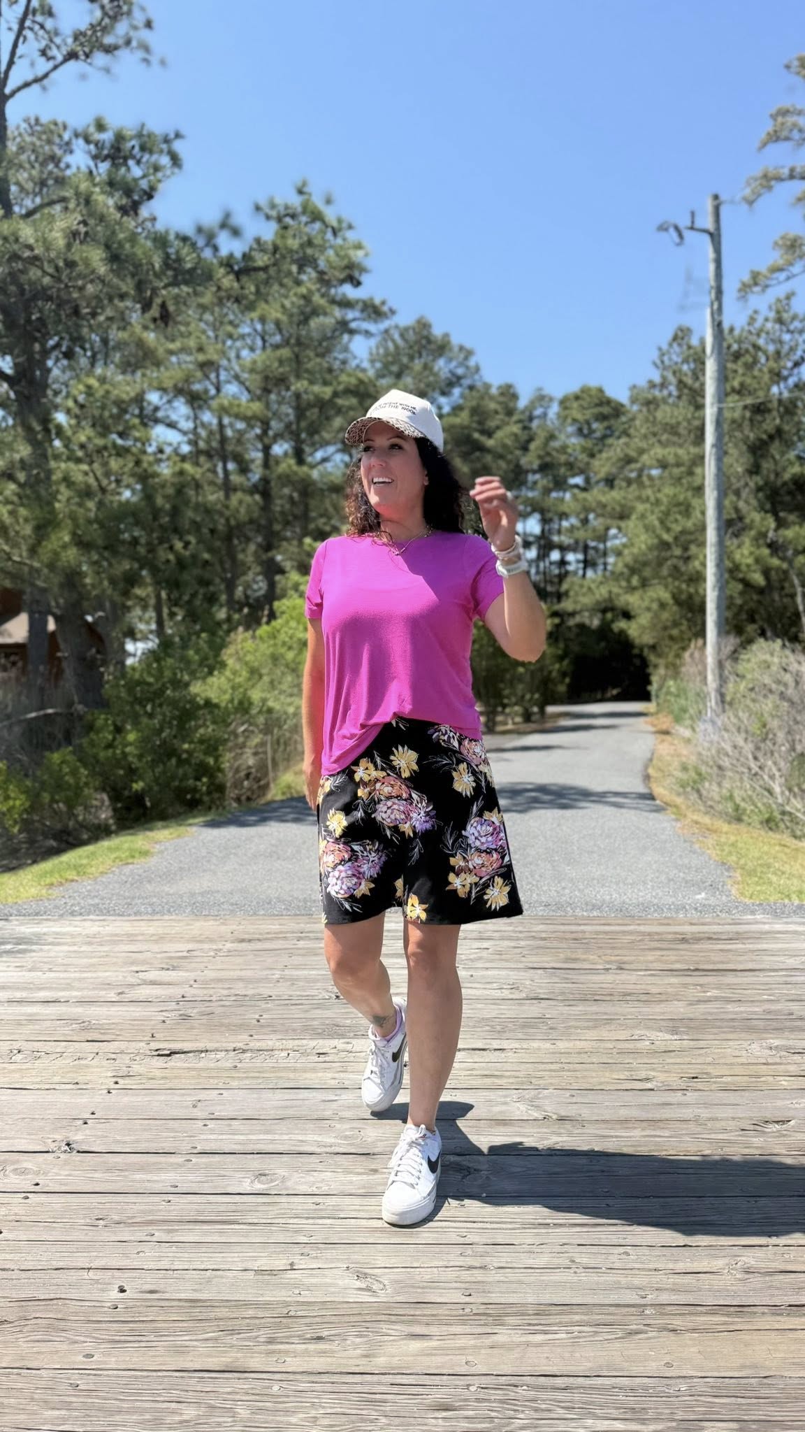 LuLaRoe Essential Tee - Solid Fuchsia Bloom