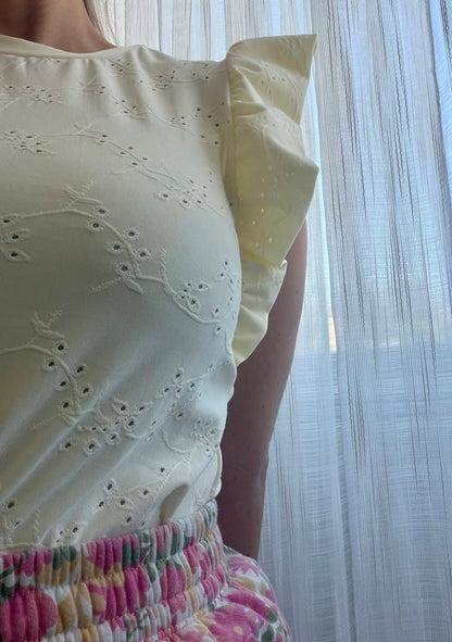 LuLaRoe LeeAnn Ruffle Sleeve Top - Solid Buttercream