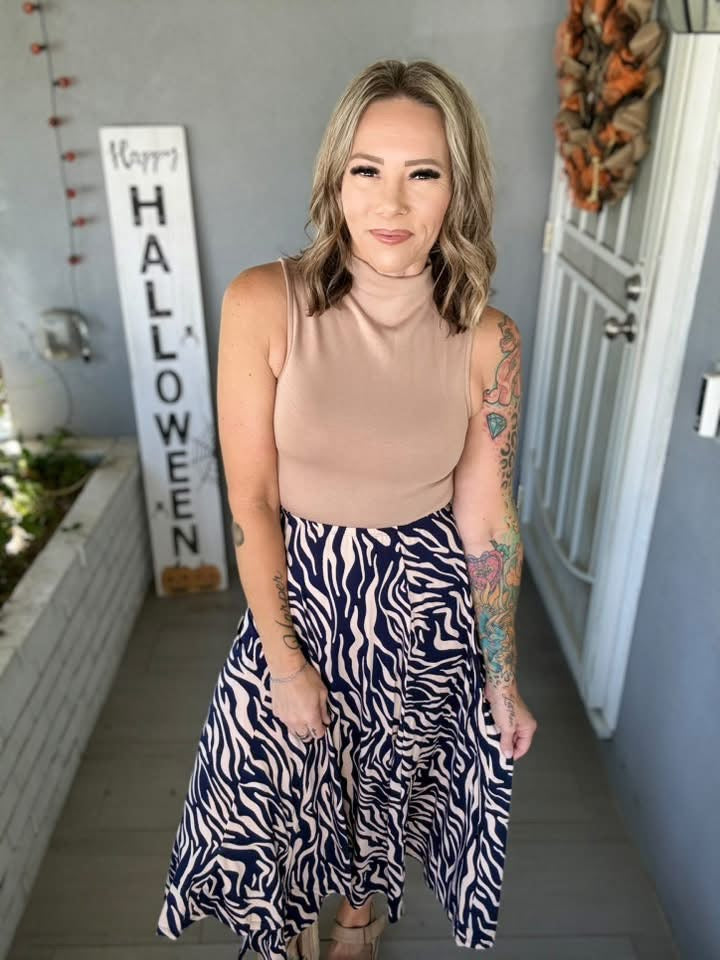 LuLaRoe Ramona Mock Neck Tank – Solid Taupe outfit and fit photo