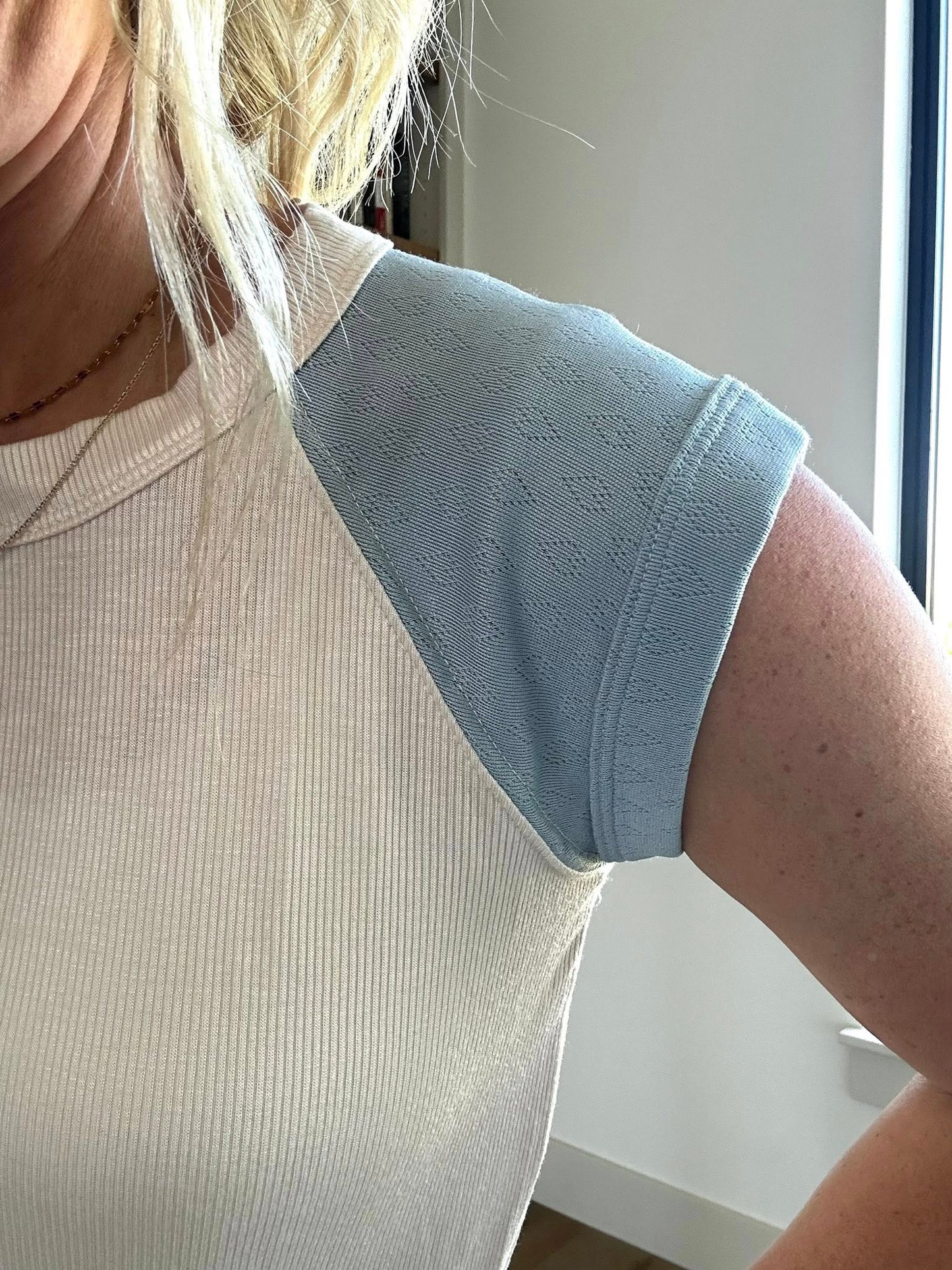 LuLaRoe Ashley Raglan T - Solid Coastal Mist
